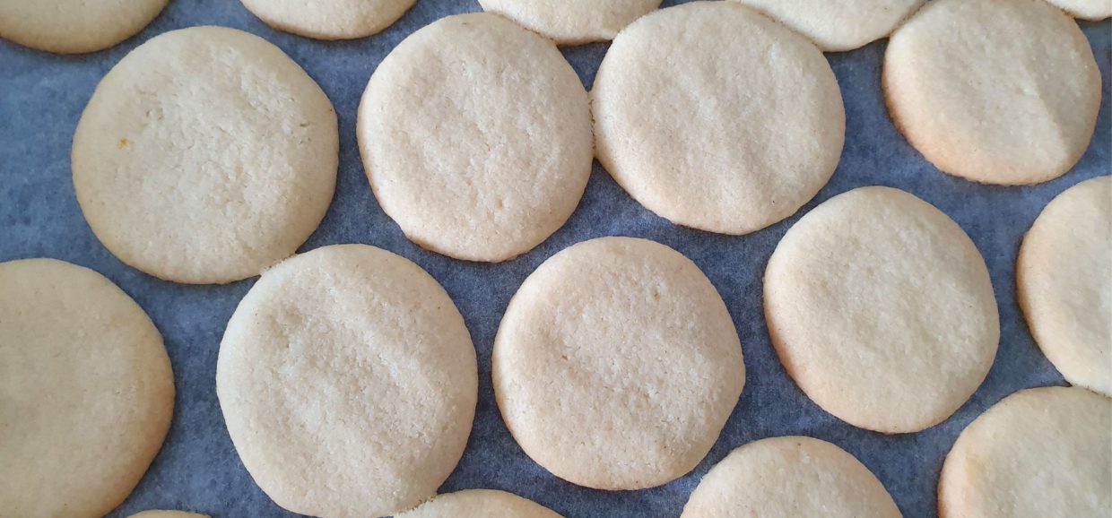 easy shrewsbury eggless butter biscuits recipe