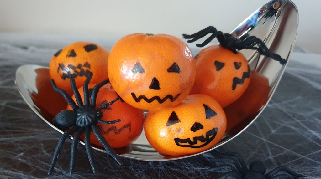 Clementine Jack-O'-Lanterns Healthy and Easy No Bake Halloween treats