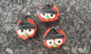 Halloween cupcakes cute and easy witch