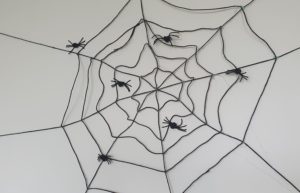 Spider Web and Spiders made from string easy Halloween decorations3