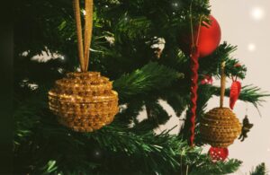 Hama Beads Christmas Baubles Perle julekugler Christmas diy MomMadeMoments