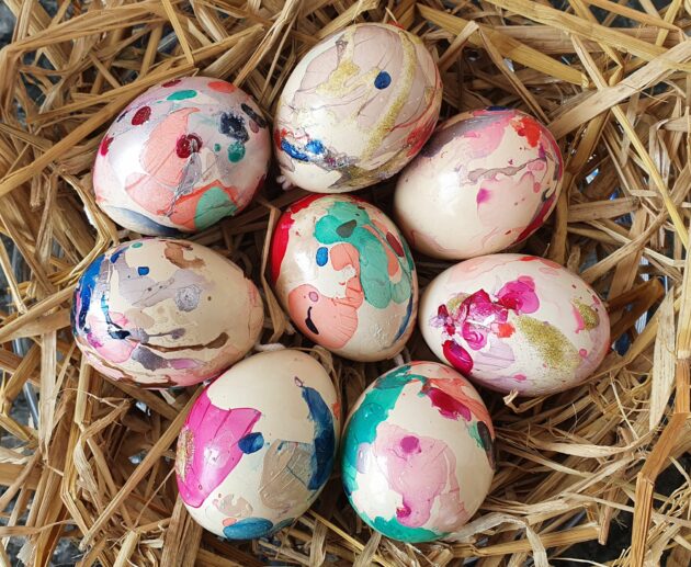 Marbled Easter Eggs for kids