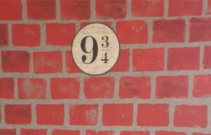 Harry Potter Party Decorations Platform 9 3-4 brickwall diy