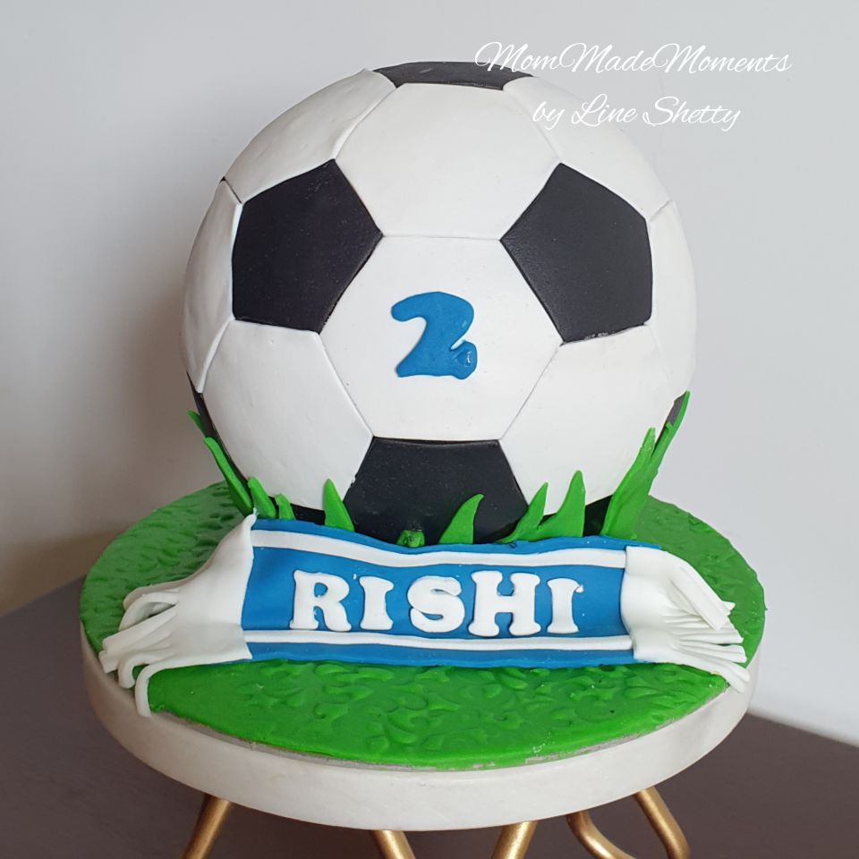 Order customized cakes in Goa