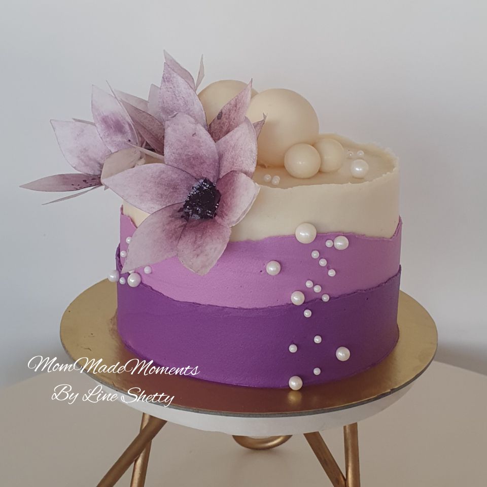 CUSTOM CAKES | dulcedelechebakery